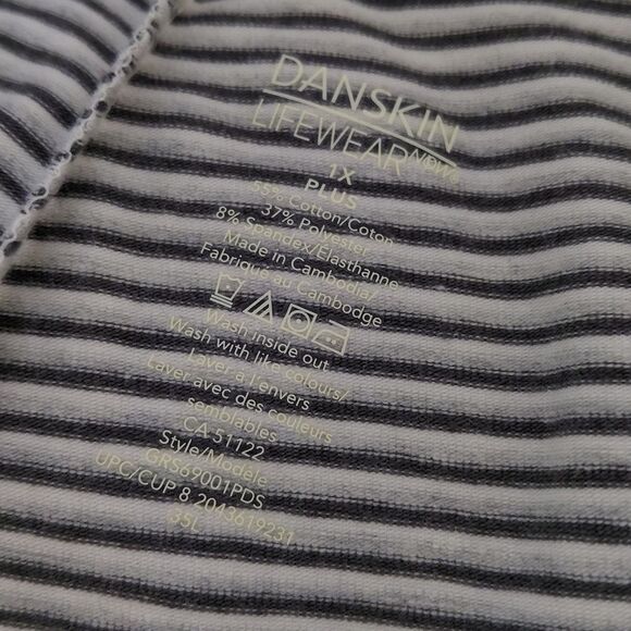 Danskin Plus Size 1X Bundle Of 3 Navy Blue and Grey Striped Leggings NWT - Picture 8 of 10